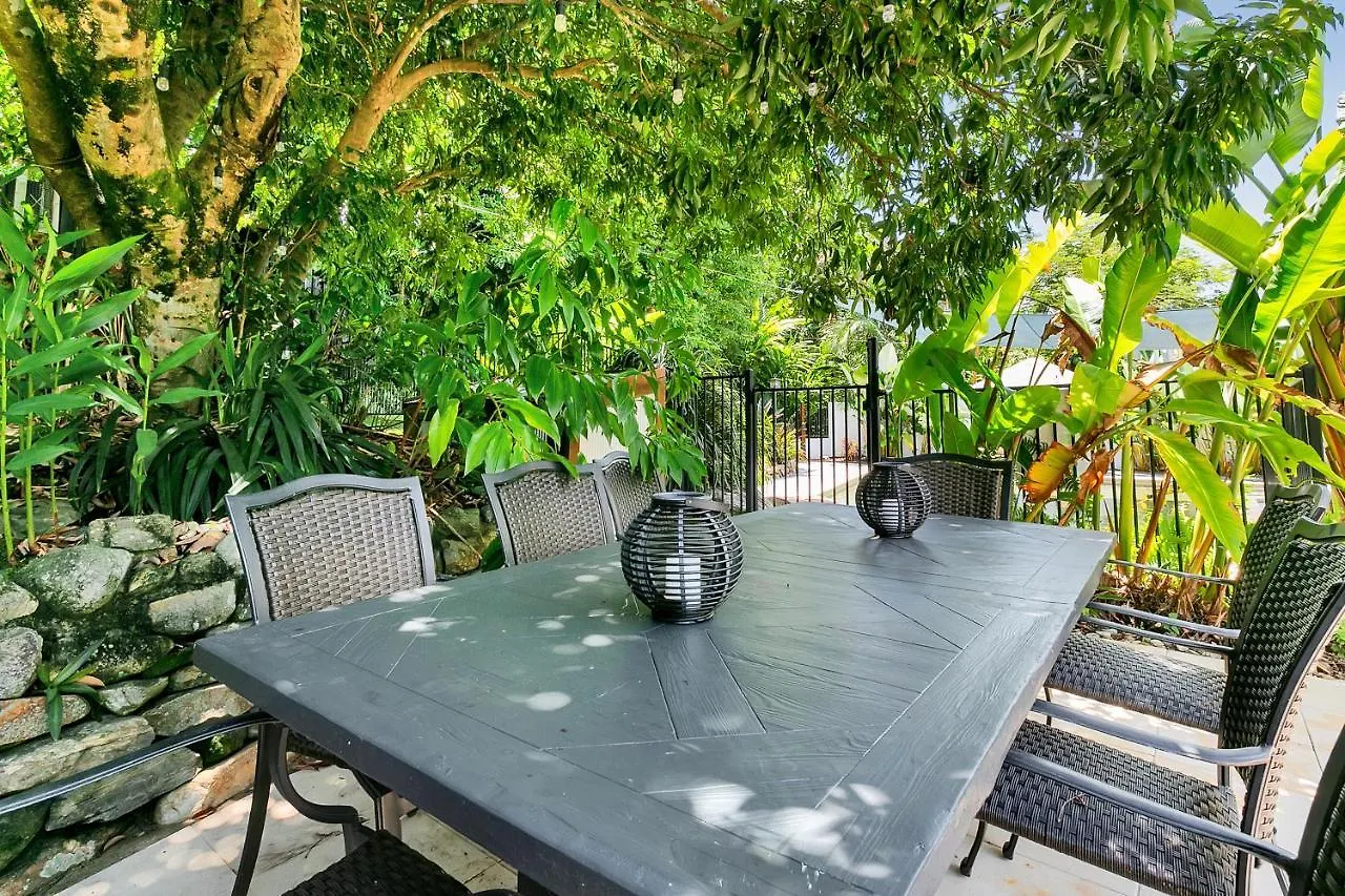 Vista Hillview Family Villa Stratford 0*,  Australia